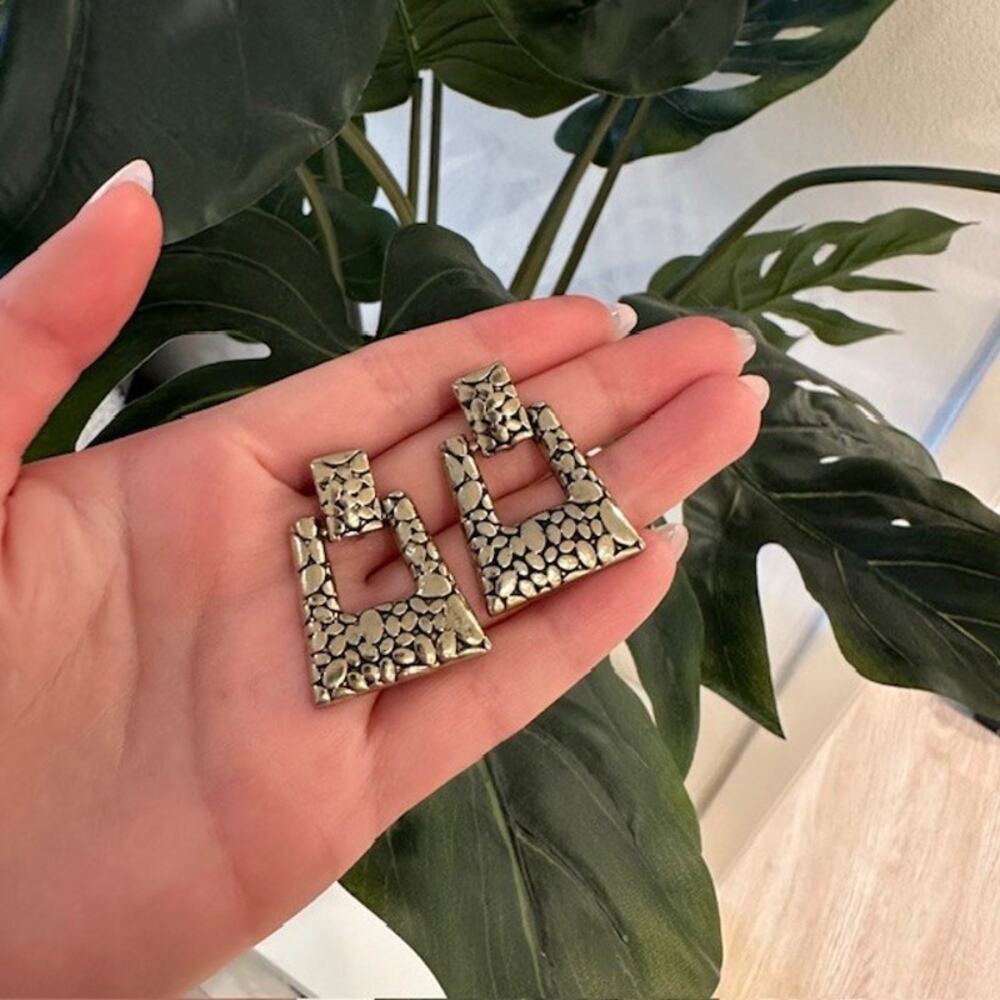 Vintage gold black pebbled textured square abstract dangle earrings